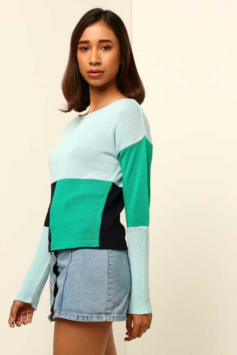 Color-block sweater with long sleeves