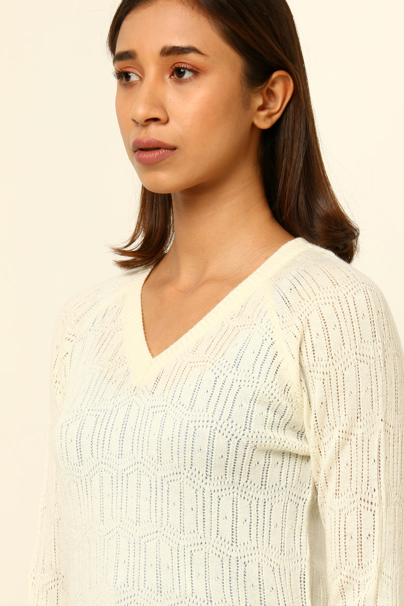 V-neck sweater with long sleeves