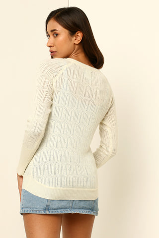 V-neck sweater with long sleeves