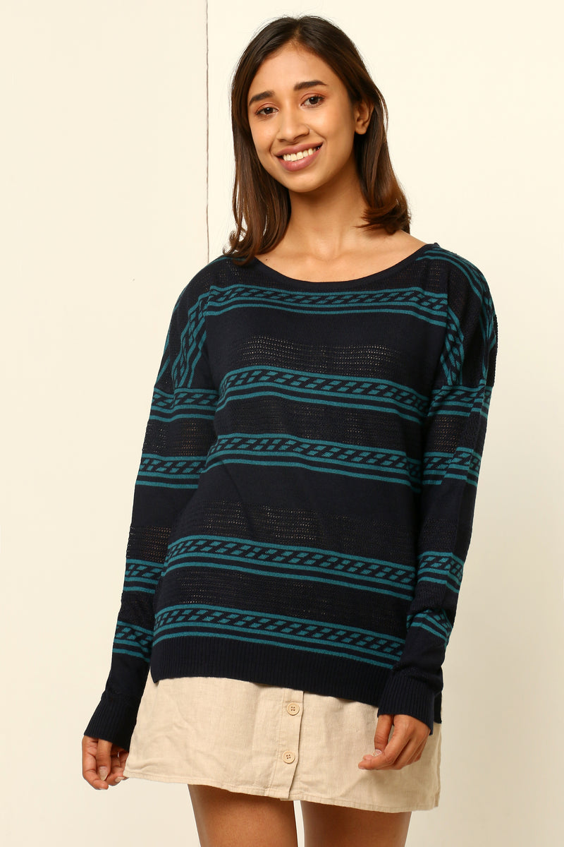 Long sleeved sweater with patterned stripes