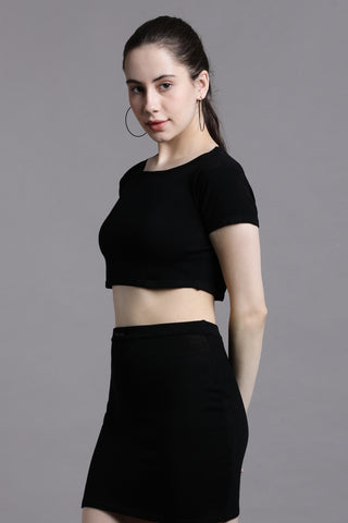 Black half sleeve round neck crop top